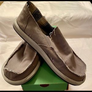 Sanuk Vagabond. Gray. Men’s 8/Women’s 9.5